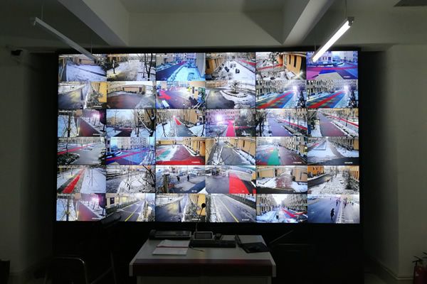 北京某外國(guó)語(yǔ)學(xué)院-監(jiān)控拼接屏