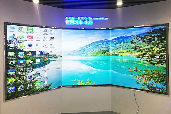 無縫拼接屏與小間距LED顯示屏哪個(gè)好？