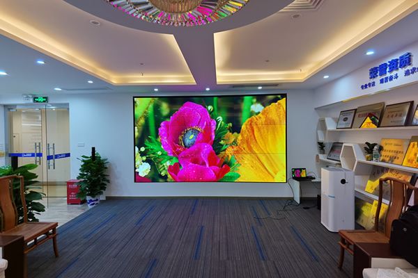 展廳大屏使用拼接屏好，還是LED屏好？
