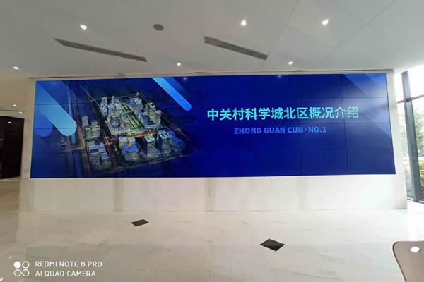 拼接屏是怎樣實現(xiàn)不變形拼接顯示的？