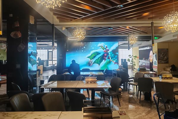 商場大屏選擇液晶拼接屏好，還是LED顯示屏好？