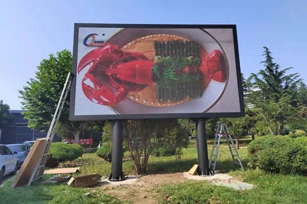 戶外LED顯示屏貴嗎，多少錢一平方米的？