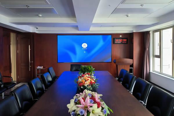 會議室用led屏還是lcd屏好？