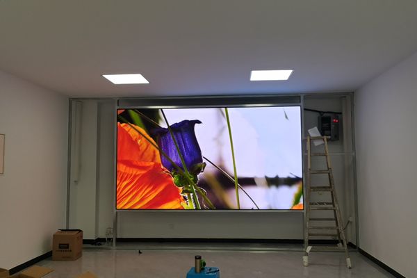 LED透明屏和LED顯示屏的區(qū)別？