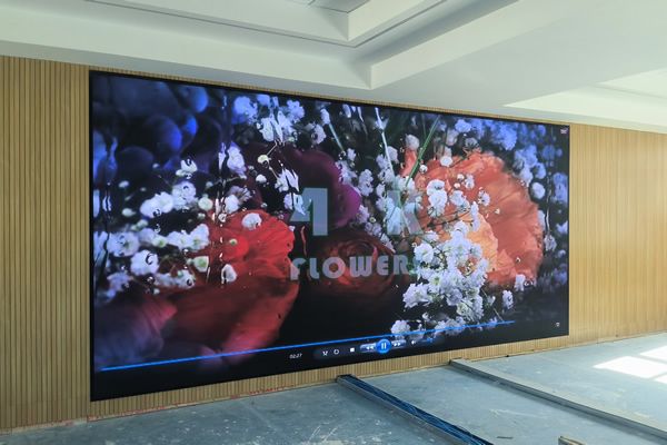 COB顯示屏P0.9相比P1.25有什么優勢，COB技術有什么特點